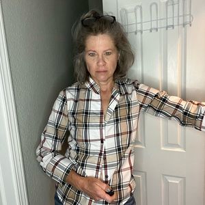 Orvis 3/4 sleeve plaid women shirt. size 4 but runs small like typical 0-2 or XS